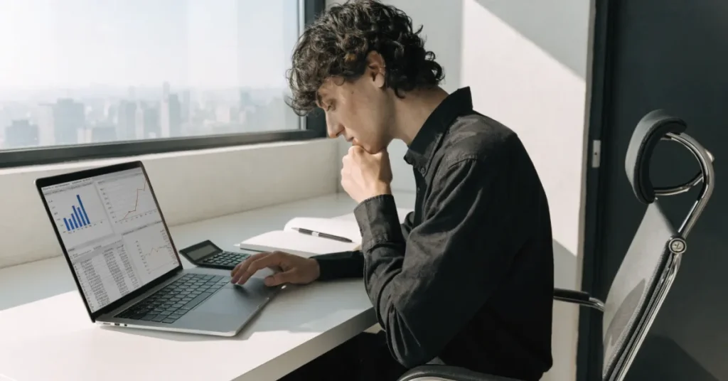 Financial Modeling for startup financial forecasting, cash flow planning, revenue projections, and investor financial analysis.